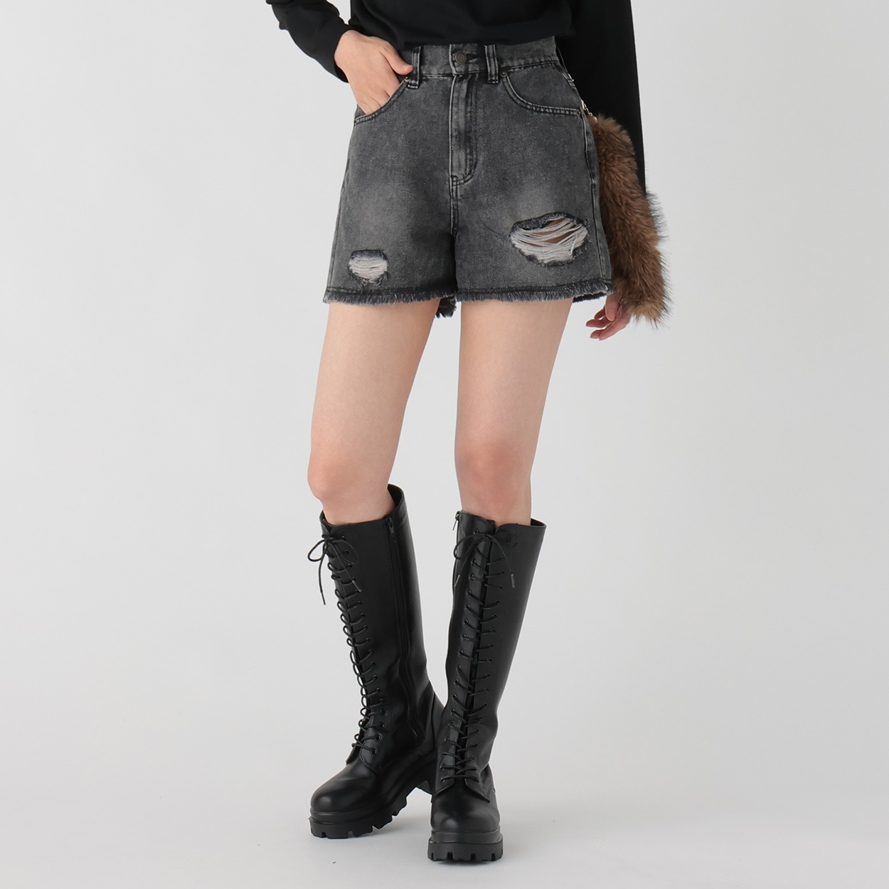 デニム裾フェイクファー付きショートパンツ レディス Doublefocus