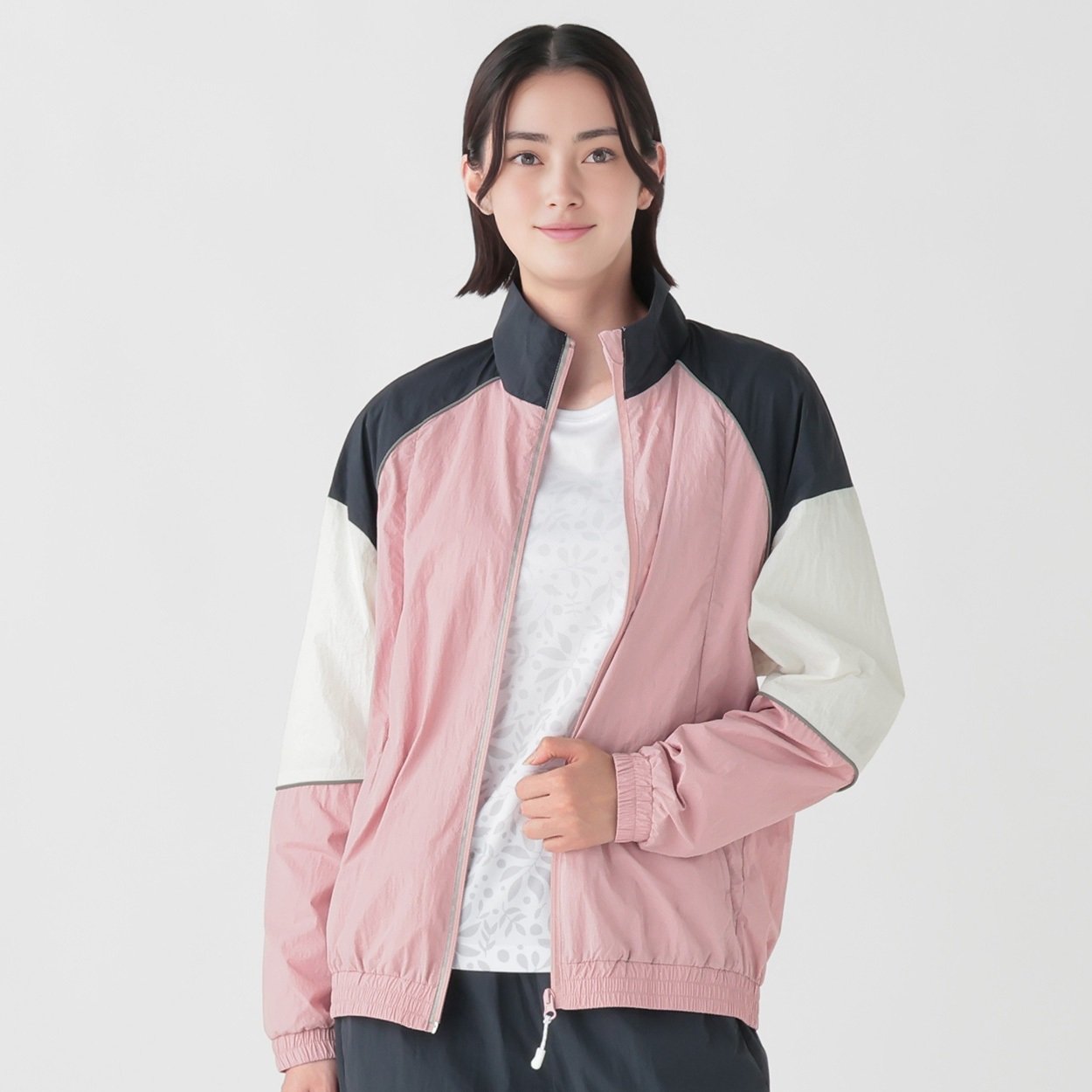 裏メッシュナイロンはっ水ウィンドジャケット 暗い場所でも安心再帰