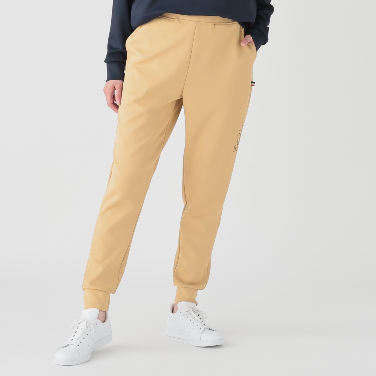 新品　正規品　ズンバ　ラスト　Ｌ　スパンコール　ジョガー　パンツ ELLE SPORT(エルスポーツ) ダンボールジョガーパンツ セットアップ対応