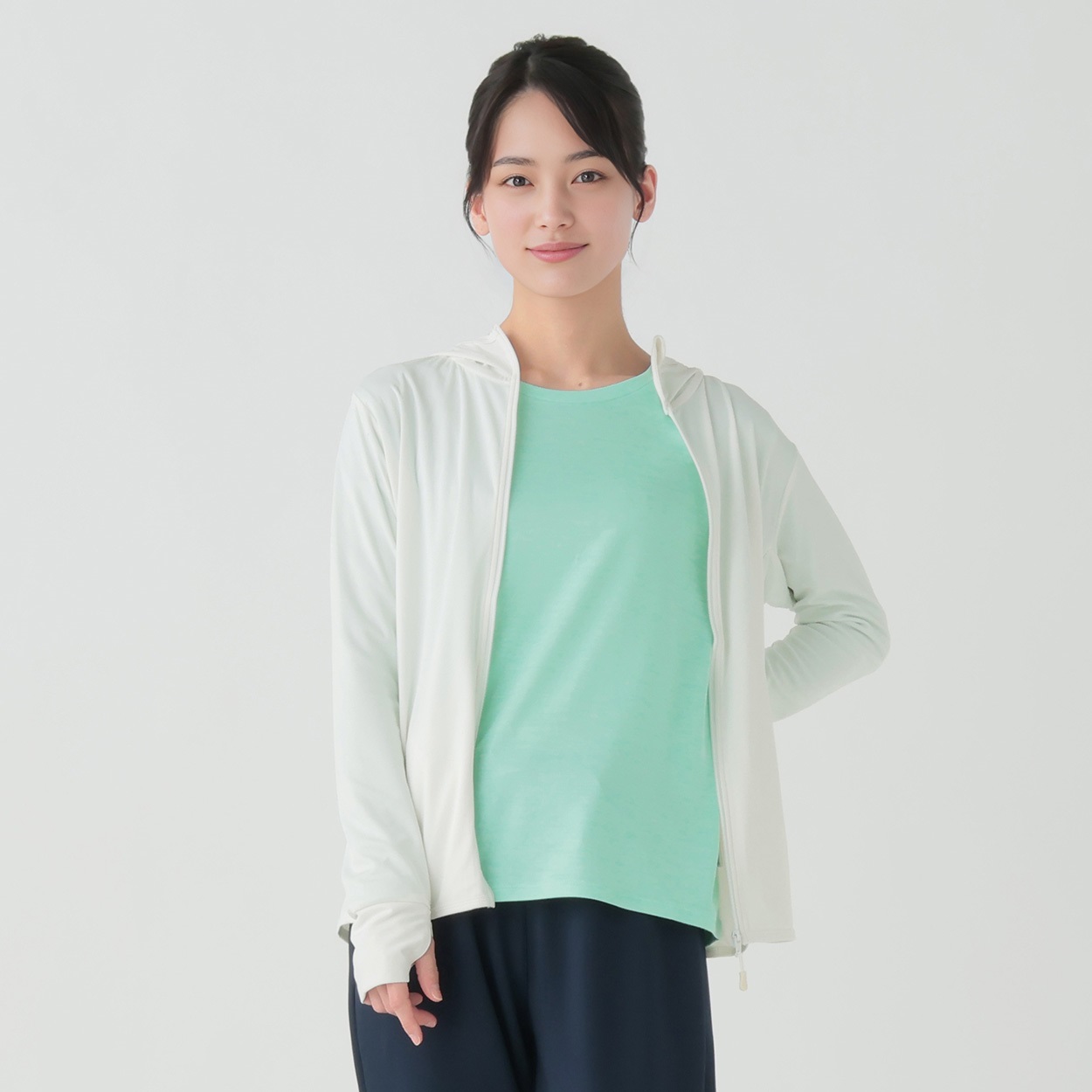 UV強冷感パーカー  強接触冷感 UV対策 吸水速乾 sporsium（スポージアム） レディス(シロ-XL)