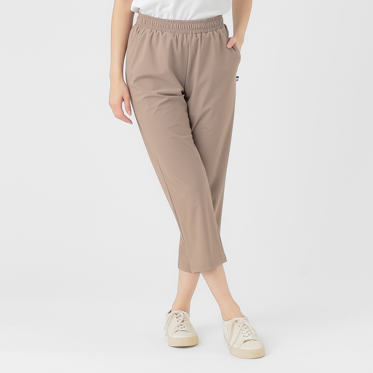ELLE SPORT(エルスポーツ) リップ調クロップドパンツ 吸汗速乾 強力接触冷感 レディス(ウスチャ-L)