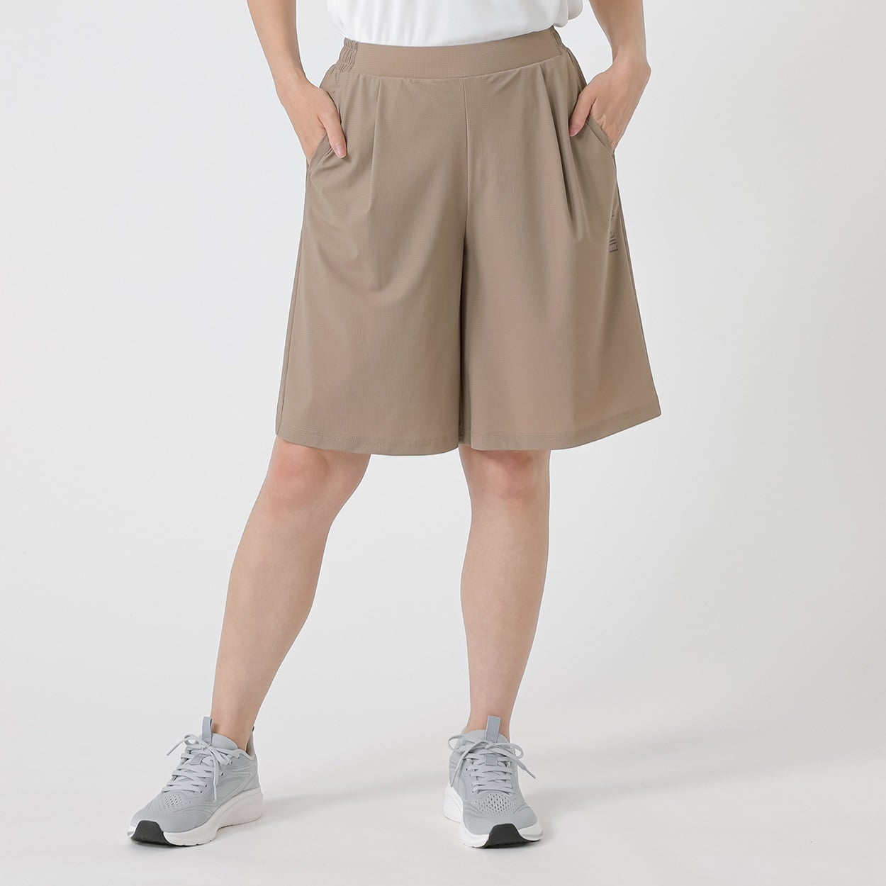 ELLE SPORT(エルスポーツ) リップ調ハーフパンツ ストレッチ UV 吸汗速乾 強力接触冷感 レディス(ウスチャ-L)