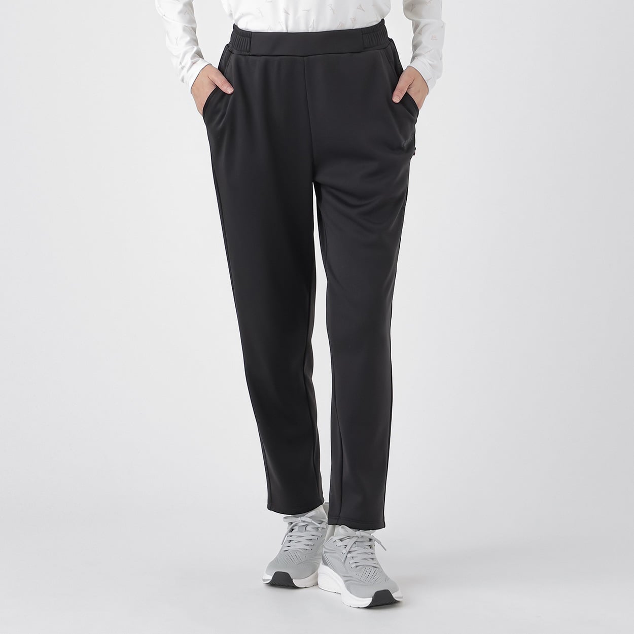 ELLE SPORT(エルスポーツ) 裏ベロアスタイルアップパンツ UV ストレッチ レディス(クロ-L)