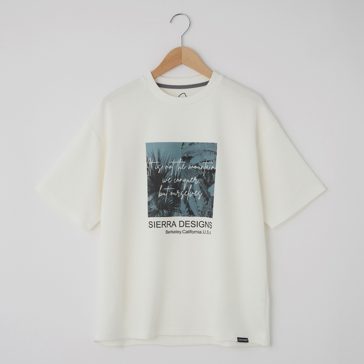 SIERRA DESIGNS(シエラデザインズ)  フロントプリントTシャツ ボタニカル(シロ-L)