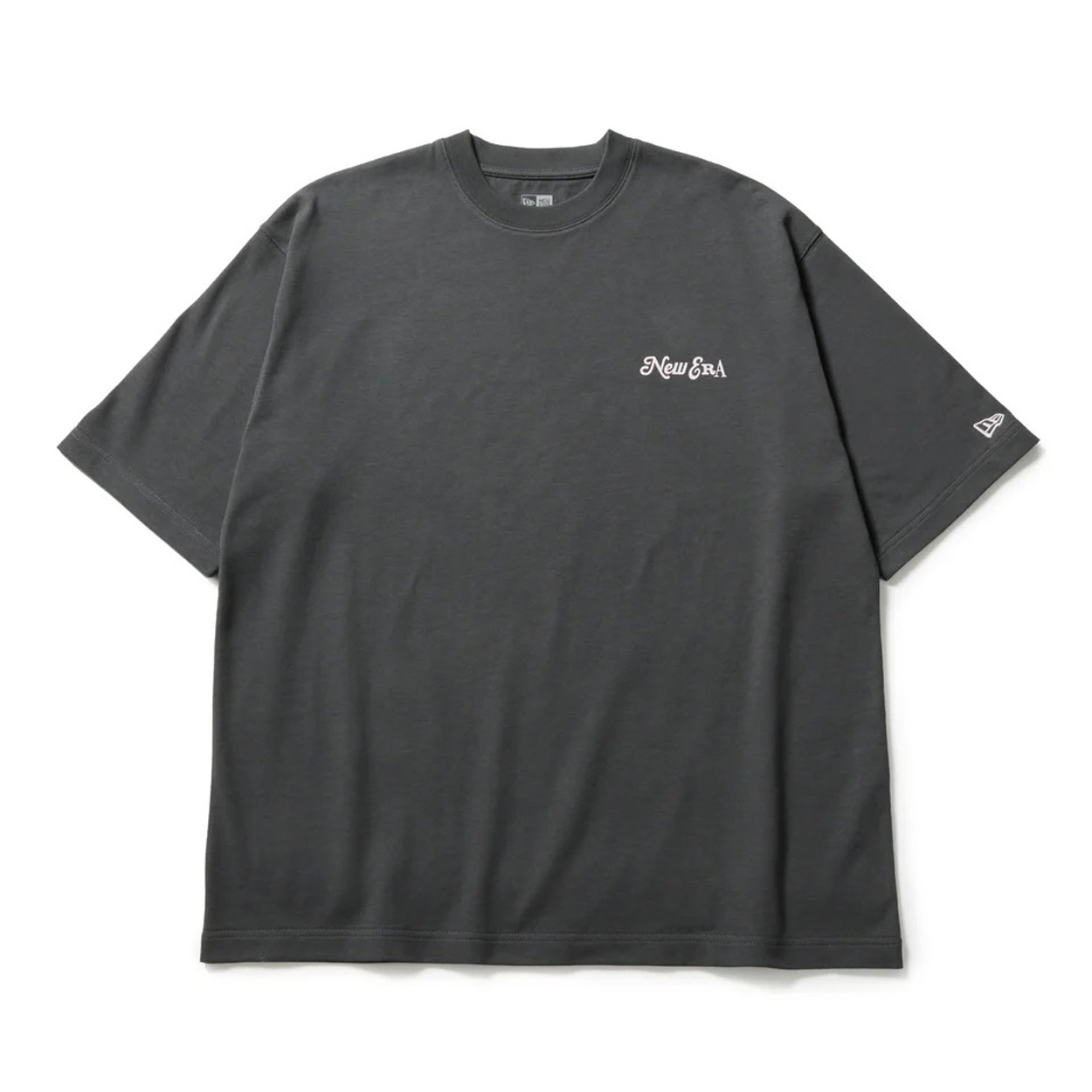 NEWERA(ニューエラ) 半袖 オーバーサイズド コットン Tシャツ Logo Archive グラファイト(クロ-M)