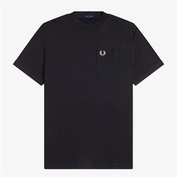 FRED PERRY(フレッドペリー) POCKET DETAIL T-SHIRT(クロ-M)