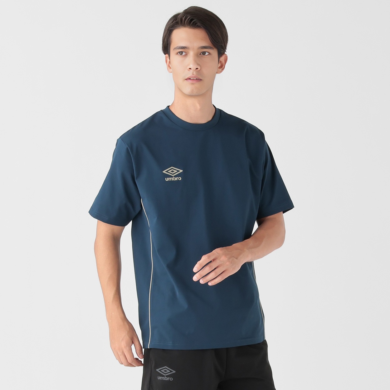 umbro ネイビー 長袖シャツ Lサイズ パンツ付き umbro ネイビー 長袖シャツ Lサイズ パンツ付き アンブロ長袖シャツの