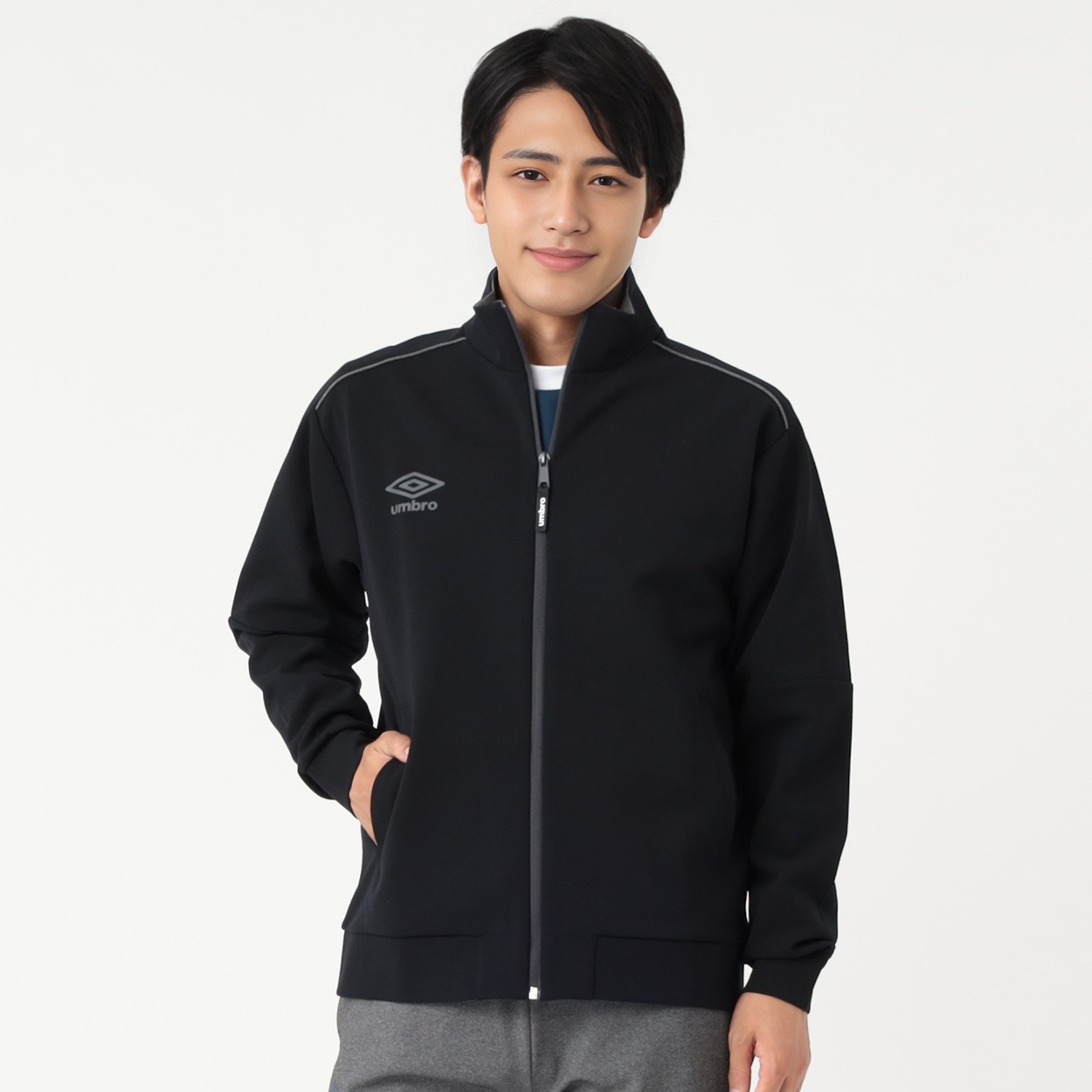 UMBRO(アンブロ) ドライストレッチジャケット メンズ | イオンスタイル