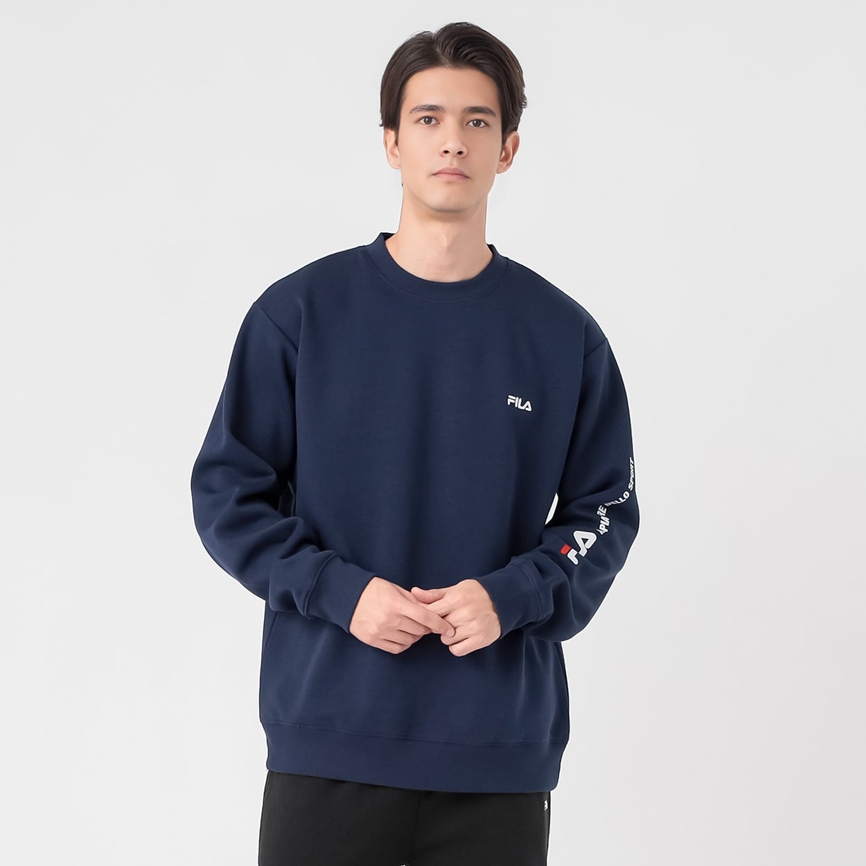 FILA(フィラ) クルーネックトレーナー 裏起毛 胸元のワンポイント刺繍