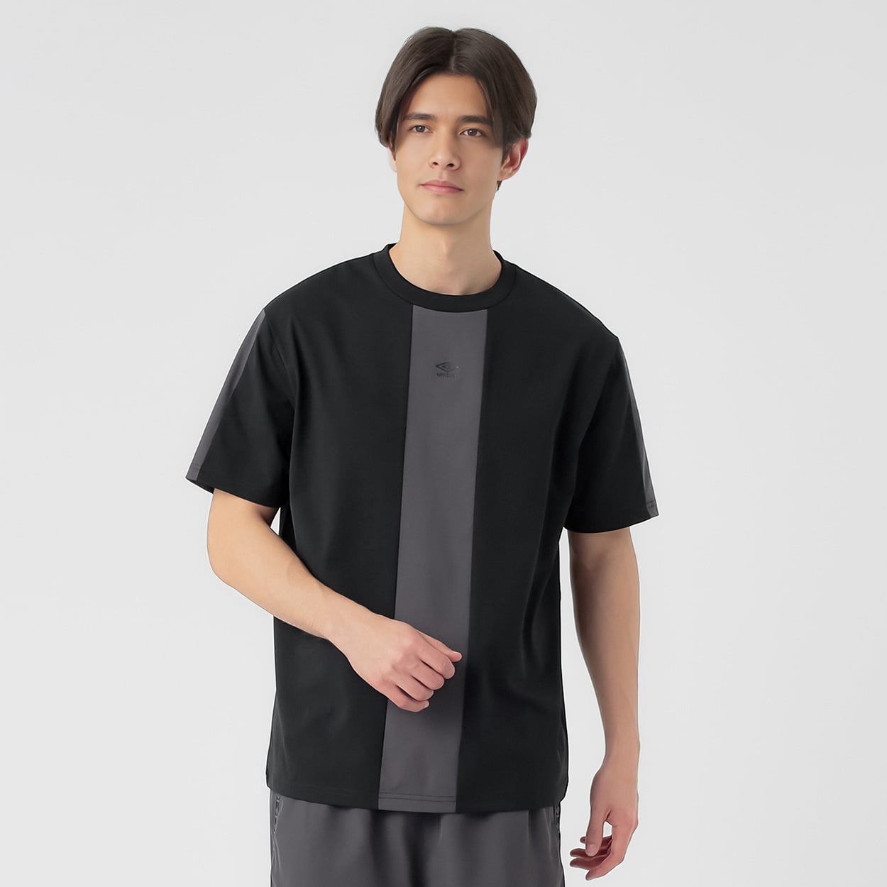 UMBRO(アンブロ) アンブロ切替Tシャツ ストレッチ 吸水速乾 UV対策 メンズ(クロ-L)