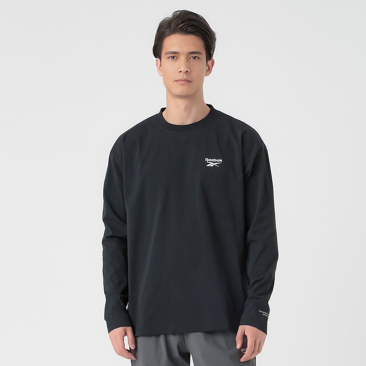 Reebok(リーボック) Reebok綿タッチロングTシャツ メンズ(クロ-M)