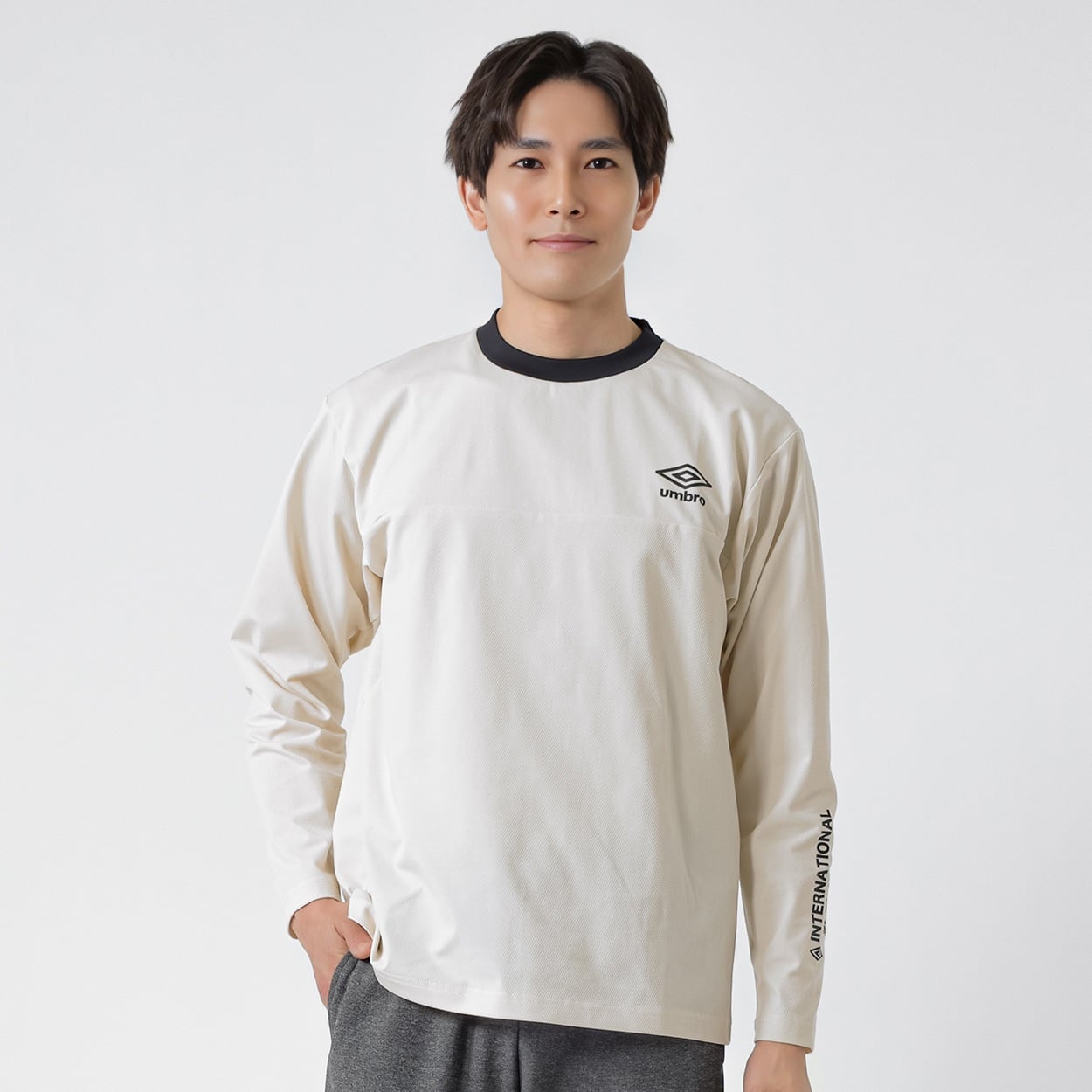 UMBRO(アンブロ) UMBROジャガードメッシュ長袖Tシャツ メンズ(ウスチャ-L)