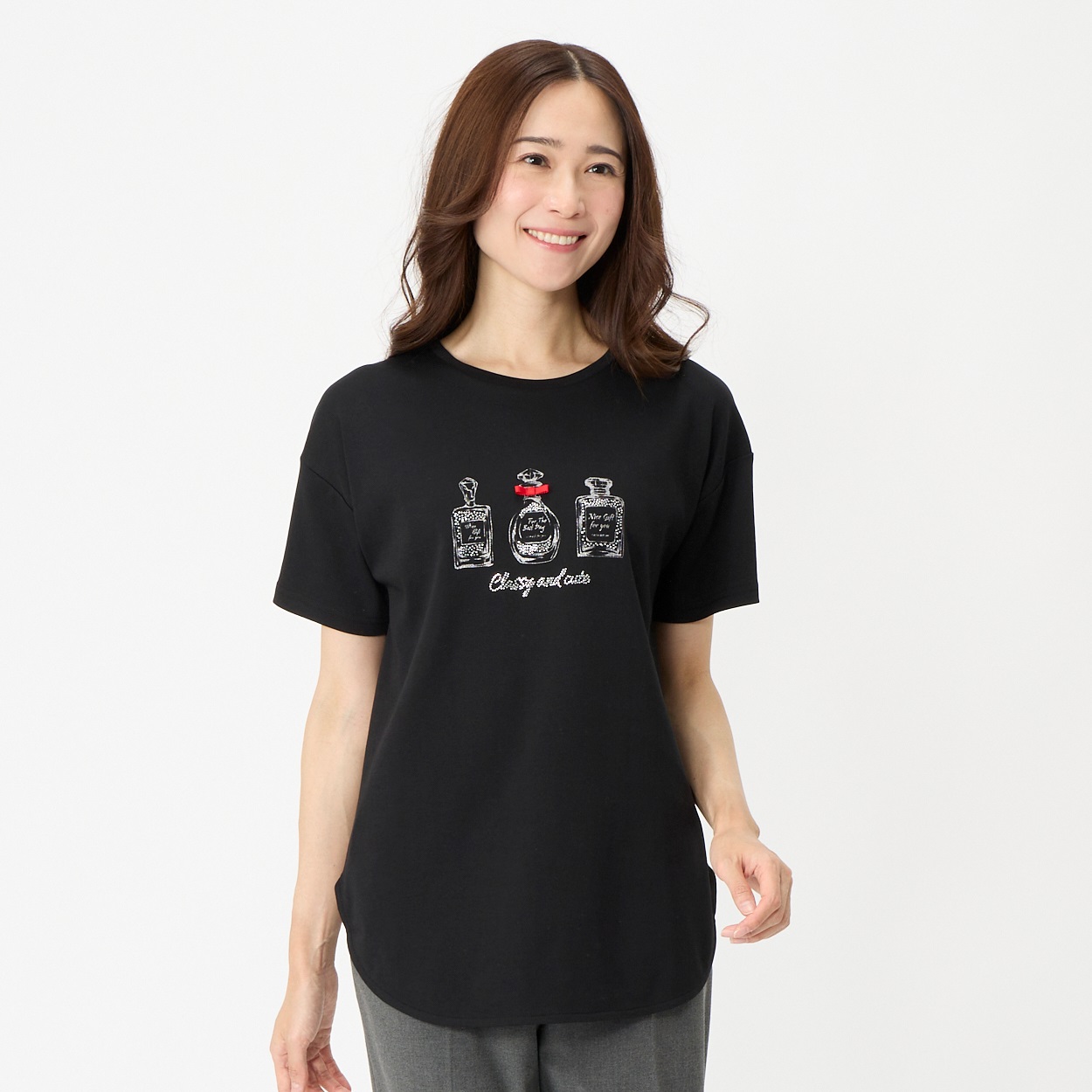 大人のこだわりTシャツ 69丈リボン使い香水柄プリント レディス