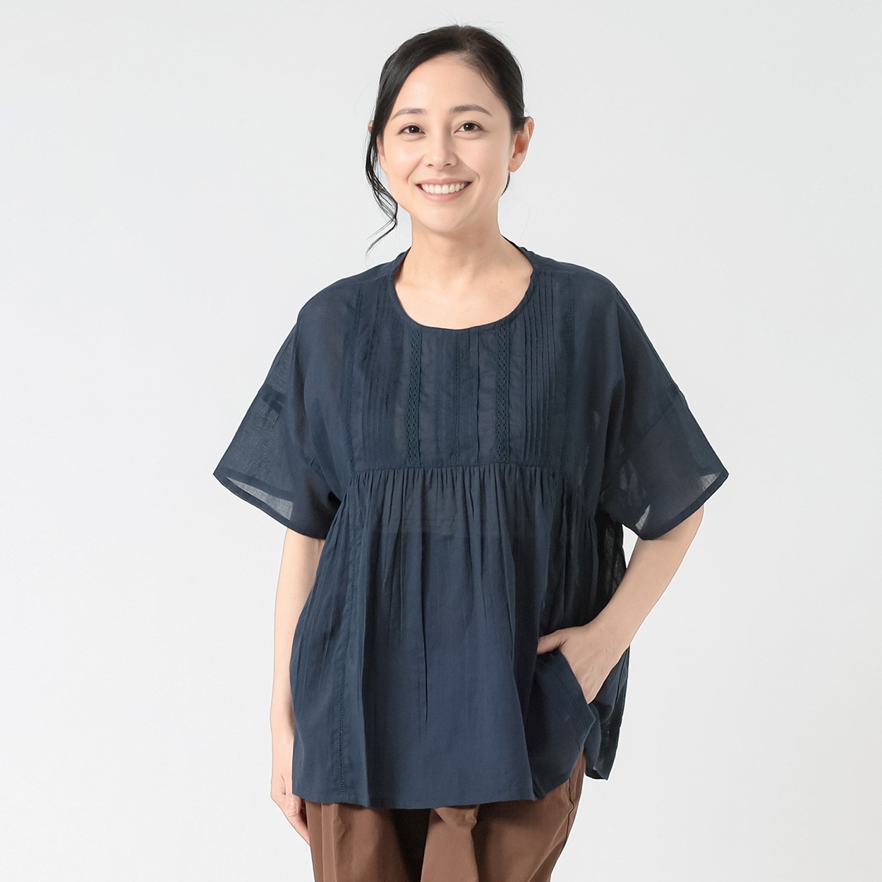 62丈エアリー綿ピンタッウブラウス レディス JEUNE MAMAN(ジュネママン) KA588-5685-26(コイアオ-XL)