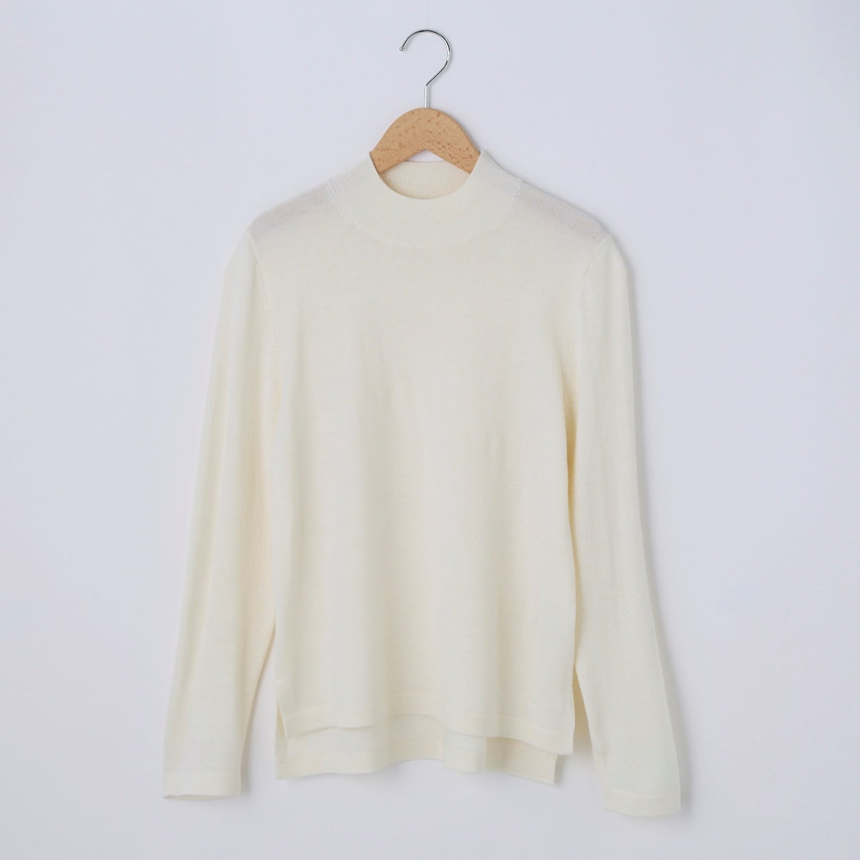 フィルビビ・イタリア糸使用 モックネックニットプルオーバー レディス JEUNE MAMAN(ジュネママン) 26AW-04(シロ-M)
