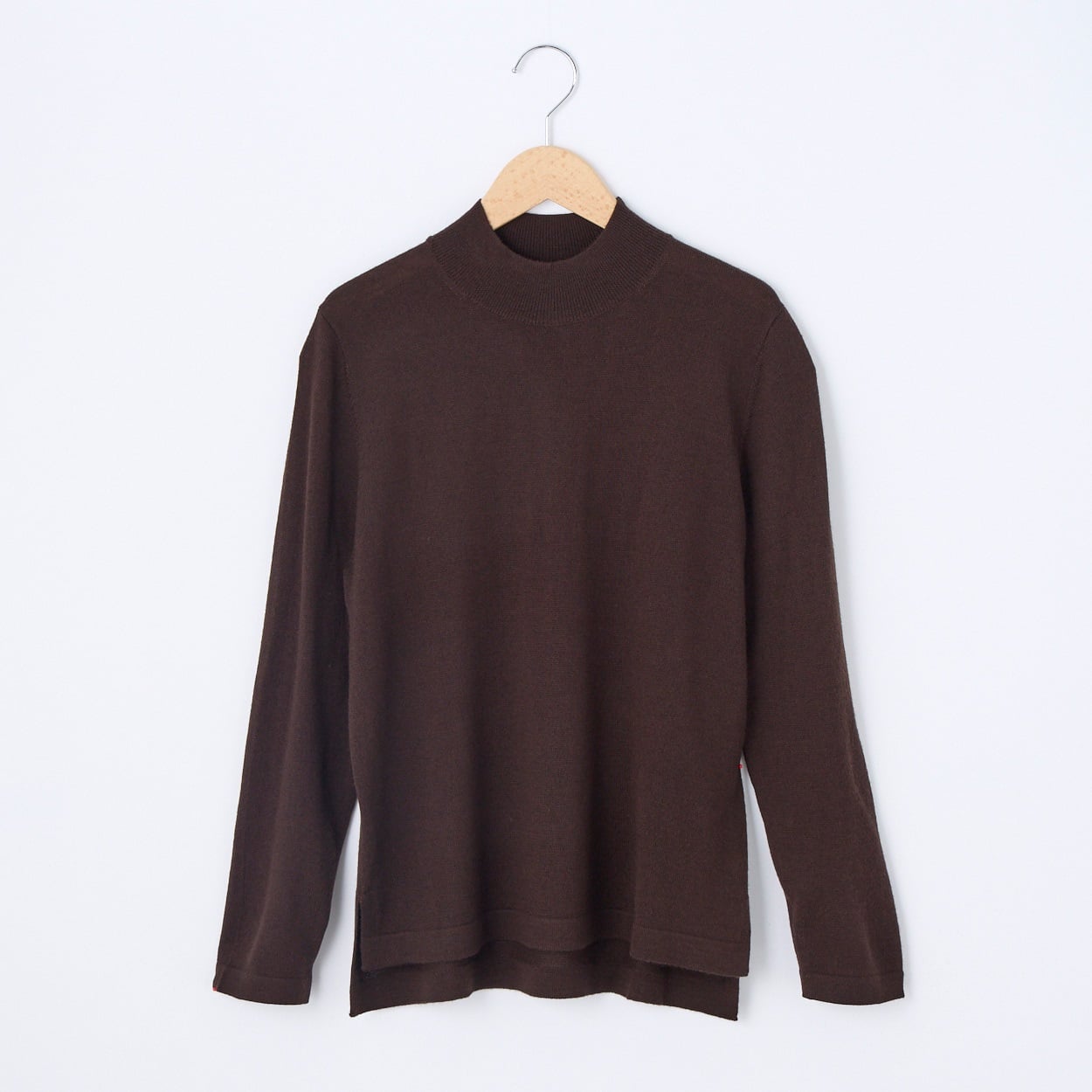 フィルビビ・イタリア糸使用 モックネックニットプルオーバー レディス JEUNE MAMAN(ジュネママン) 26AW-04(コイチャ-L)