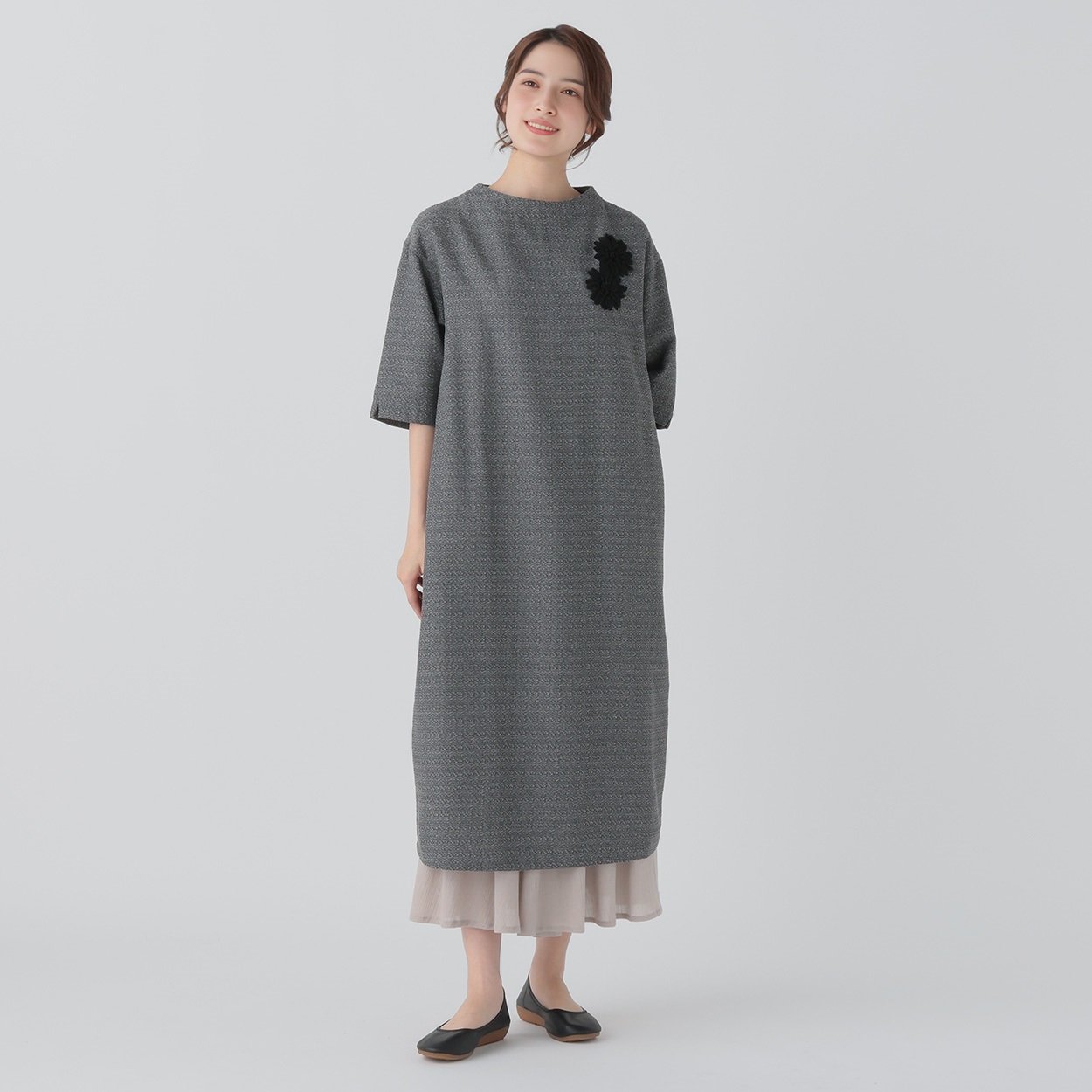 ポイント20倍対象】EXPAND 花モチーフ半袖ワンピース ポイント20倍対象】EXPAND 花モチーフ半袖ワンピース