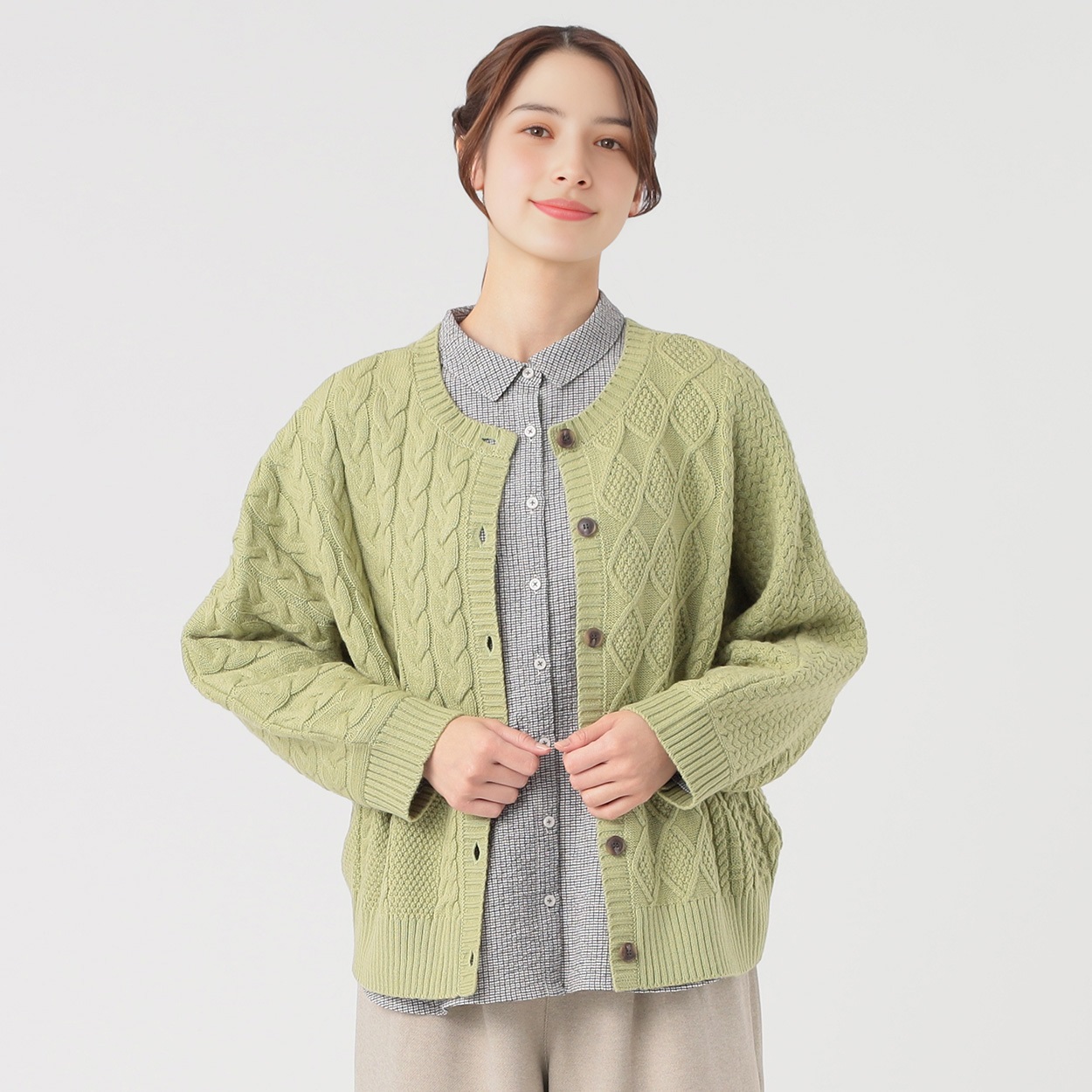 van ベージュ パッチワーク ニットカーディガン KBF（ケービーエフ） カーディガン パッチワークニットカーディガン