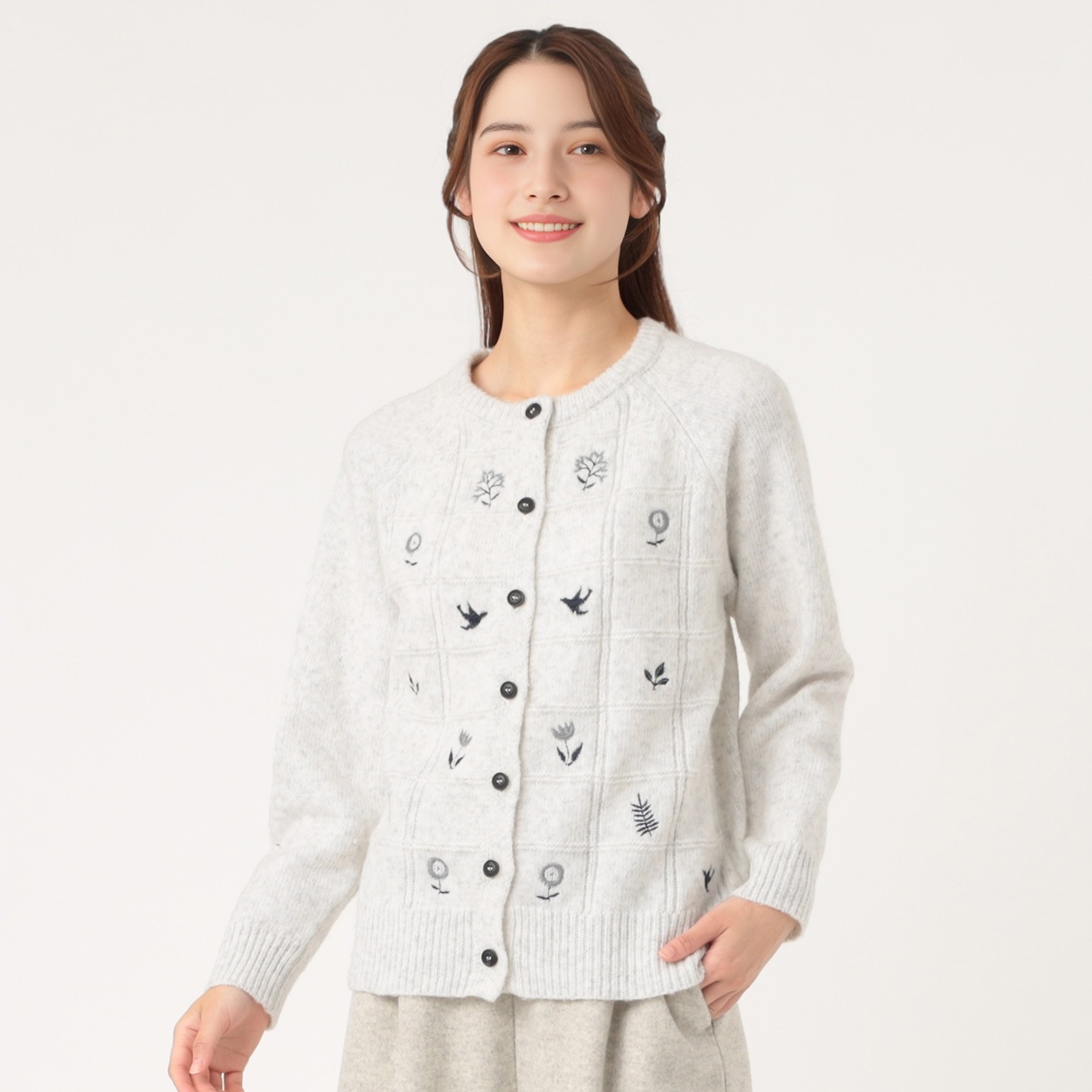 最終価格☆赤ORB刺繍カーディガン【白】 刺繍入ニットカーディガン レディス SELF+SERVICE(セルフ＋サービス