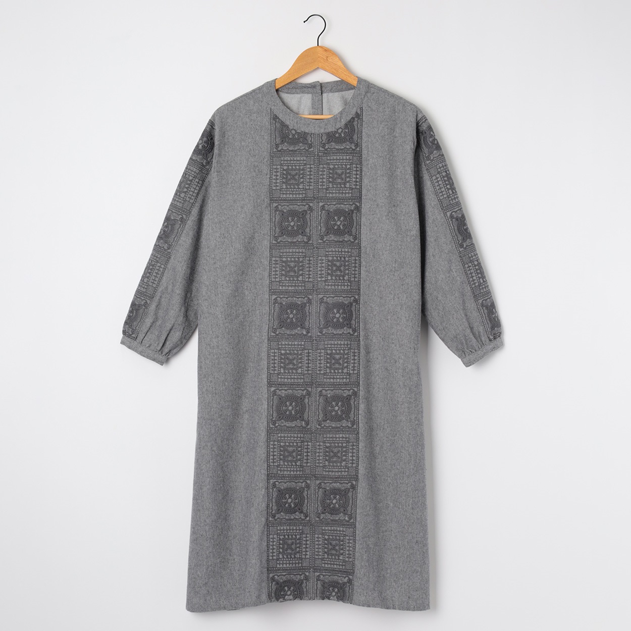 EXPAND オーガニック綿入 刺繍ワンピース レディス SELF+SERVICE