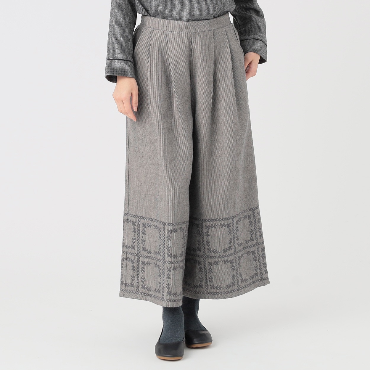 EXPAND 裾刺繍ギャザースカーチョ 再生ポリエステル入 レディス SELF+