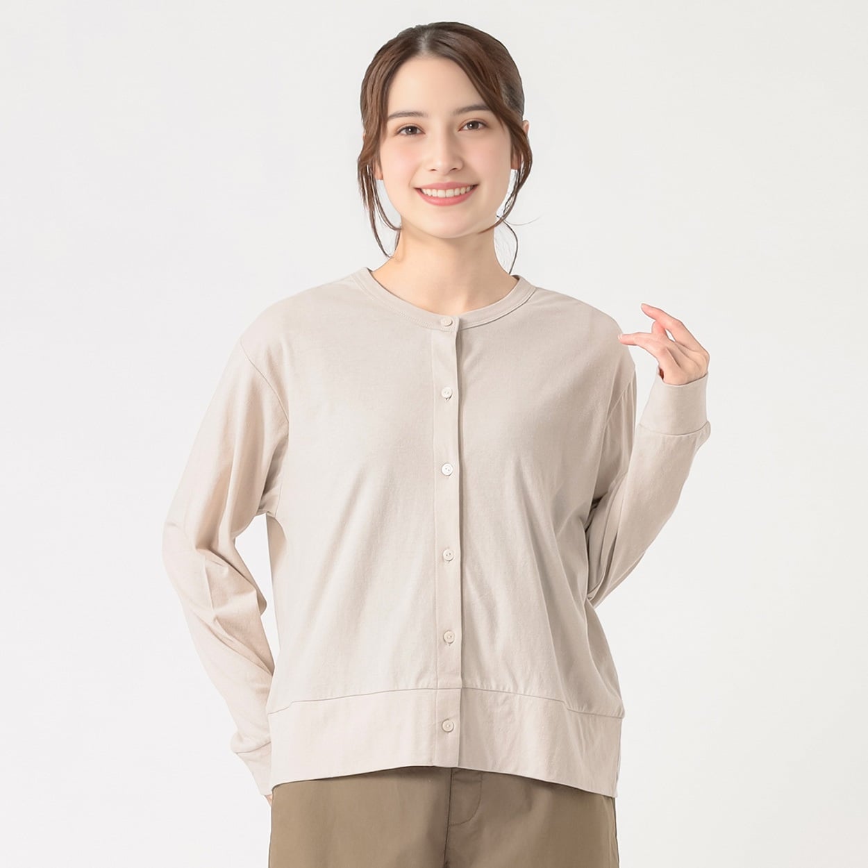 定価4,1万＊美品 45R リネン天竺のカットワークカーディガン M グレージュ スタッフ詳細| A-net ONLINE STORE