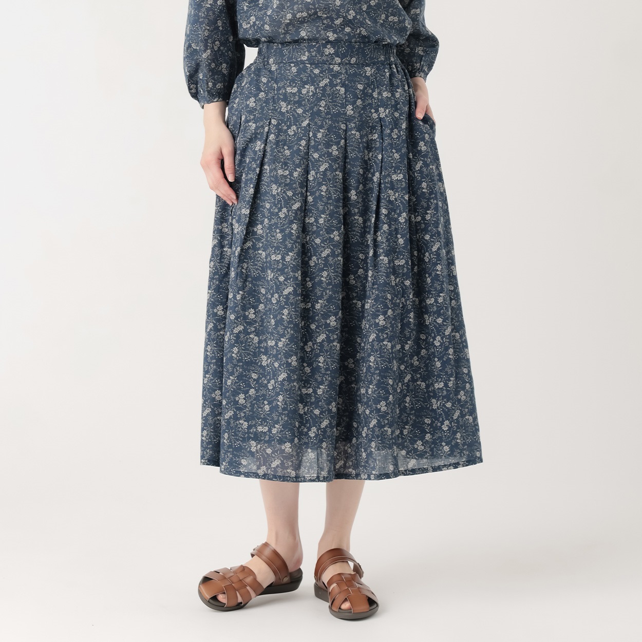 gasa✳︎gure 小花柄キルティングスカート 小花柄タック入スカート オーガニック綿入 レディス SELF+SERVICE