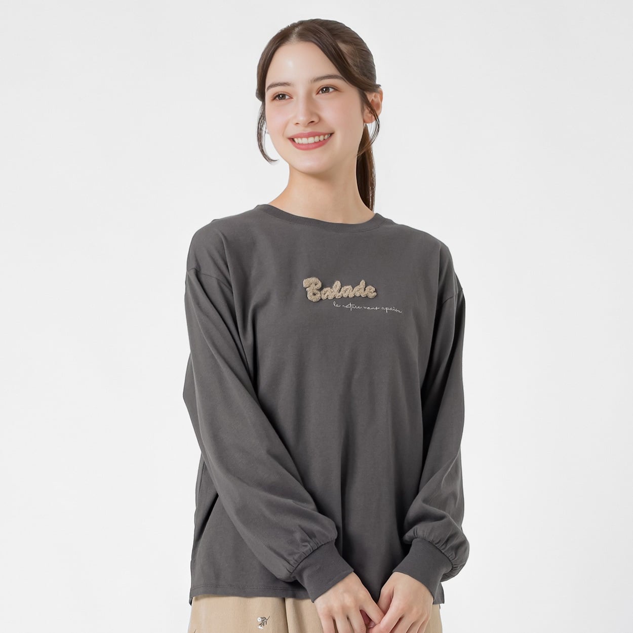 オーガニック綿入サガラ刺繍Tシャツ レディス SELF+SERVICE(セルフ＋サービス) CP-424774-SS(チャコ－ルグレ－-M)