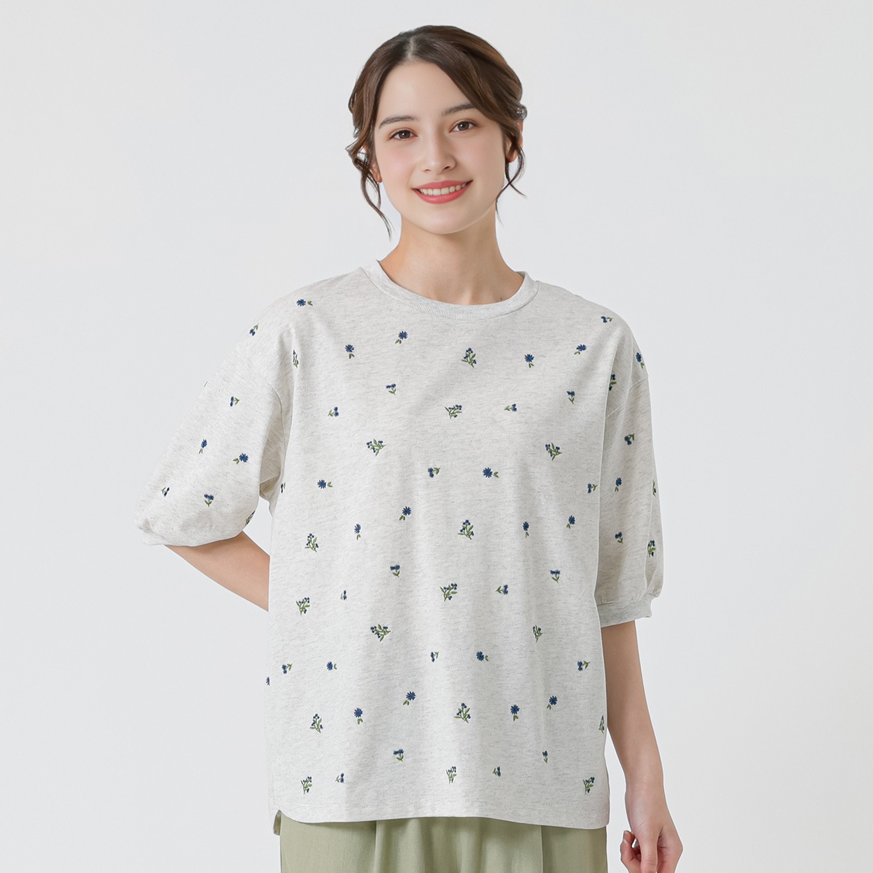 小花刺繍プルオーバー レディス SELF+SERVICE(セルフ＋サービス) CP-424777-SS(アイボリー-L)