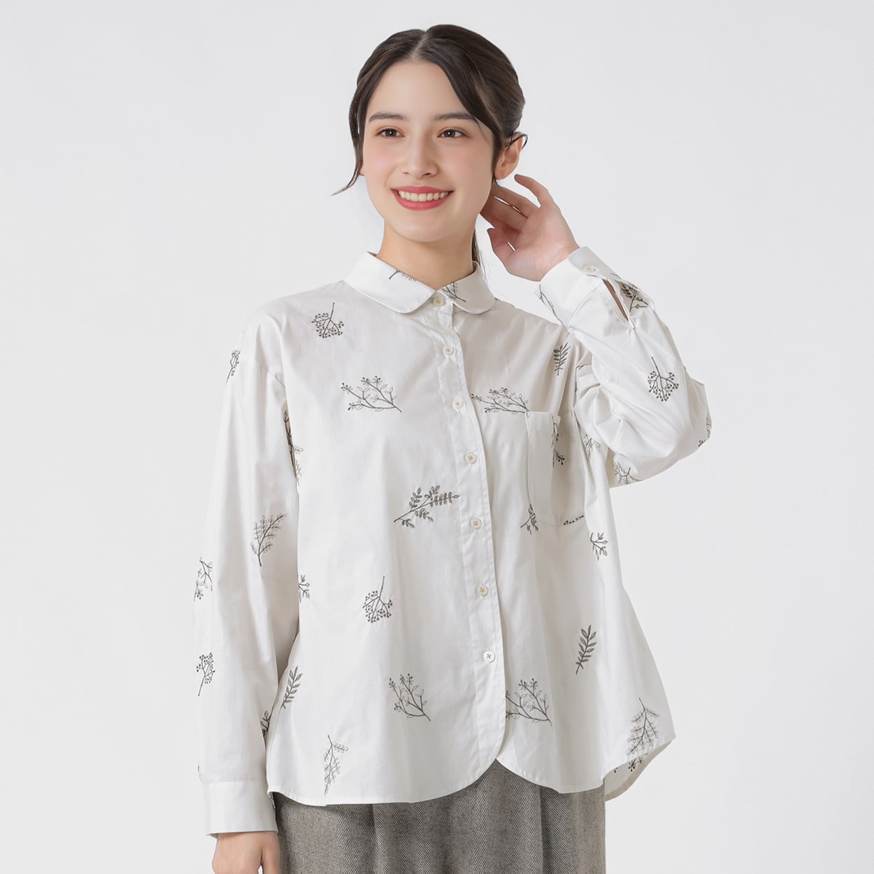 リサイクル綿入 ボタニカル総刺繍シャツ レディス SELF+SERVICE(セルフ＋サービス) SP26AW-TA01(Ａウスクロ-M)