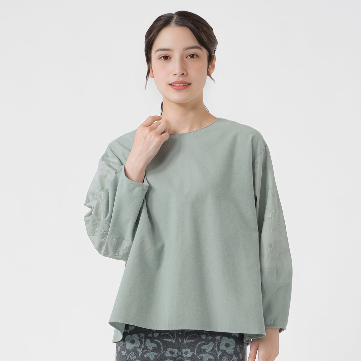 kippis 袖刺繍Tブラウス レディス SELF+SERVICE(セルフ＋サービス) YG2609IS2B-SS(ウスミドリ-L)
