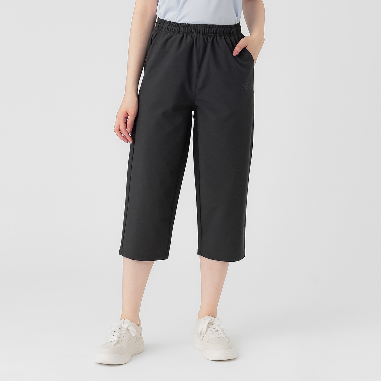 ７分丈パンツ 張りのある布帛生地  レディス(クロ-XL)