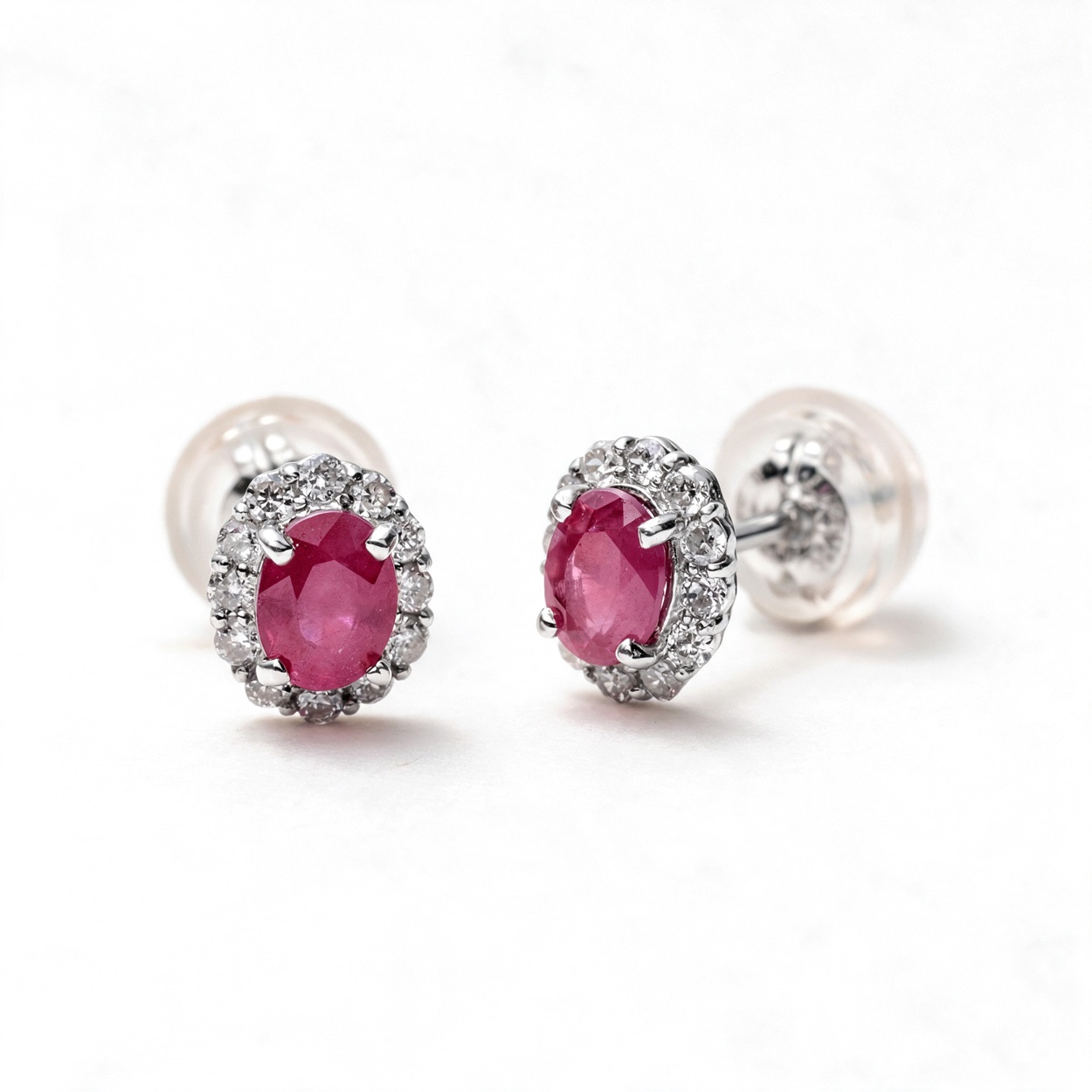 プラチナルビー計0.4ct/ダイヤ計0.1ctピアス<11 3日間>(プラチナ-フリー)
