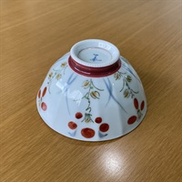 波佐見焼　面取草花　飯碗(赤)