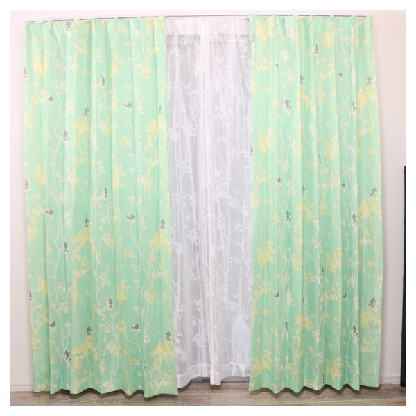 既成 4枚組 カーテン ミッキーマウス ブランチ柄 | イオンスタイル