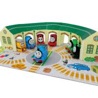 きかんしゃトーマス ティドマス機関庫の７両セット 4902923153251 3歳から(4902923153251)