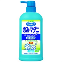 ペットキレイ のみ・マダニとり リンスインシャンプー 犬猫用 グリーンフローラルの香り ポンプ 550ml ライオンペット 【動物用医薬部外品】(550ml)