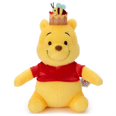 予約 2026年7月18日発売  ディズニーキャラクター／プーさん100周年／赤シャツフレンズ／ぬいぐるみS／プー（王冠） お一人さま3点限り 4904790183232