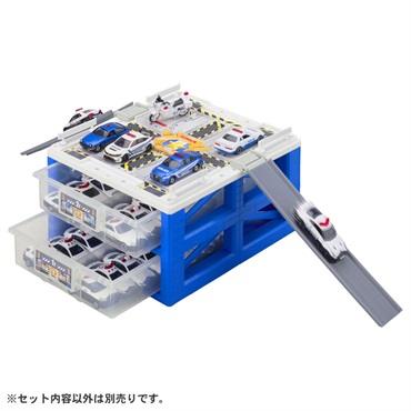 予約 2026年10月1日発売 トミカ ワールド スクランブルポリスパーキング30 スペシャルセット (トミカ4台付き ) お一人さま3点限り 4904810057543