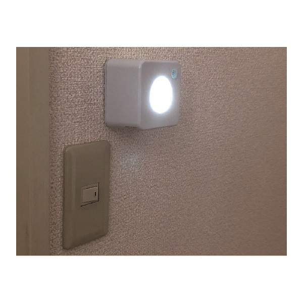 LED センサーライト 間接光 | イオンスタイルオンライン 衣料品