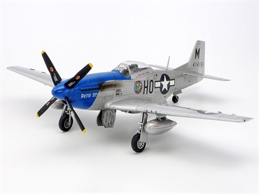 タミヤ 傑作機シリーズ 1/48 ノースアメリカン P-51D マスタング