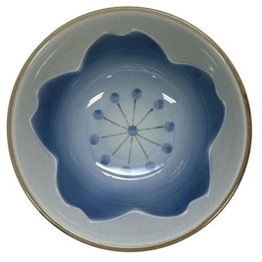 波佐見焼　軽量茶碗　内絵花紋(青)