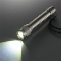 オーム電機　LEDズームライト　 250ルーメン(LHA-Z25D5)