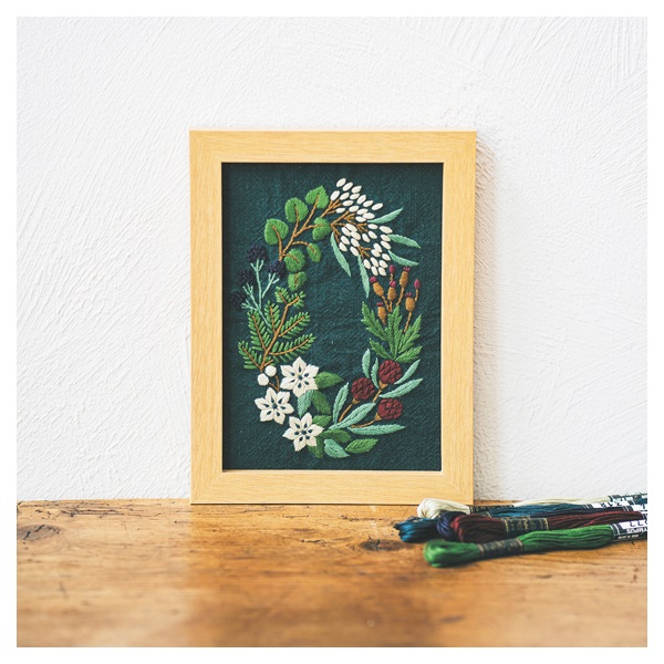 マカベアリス刺しゅうキット 四季フレーム 冬 | イオンスタイル