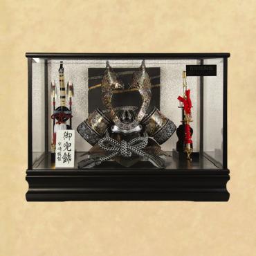 【展示品限り】くわ型兜　ケース飾り　※閉店セール　K4 展示品限り】くわ型兜ケース飾り※閉店セールK4