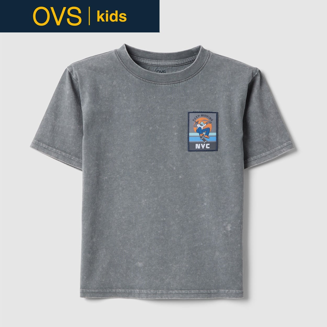 OVS KIDS(オヴィエッセ キッズ)  グレー ピュアコットン レギュラーフィット Tシャツ（パッチ付き） 男の子 キッズ(グレーメランジ-104cm)