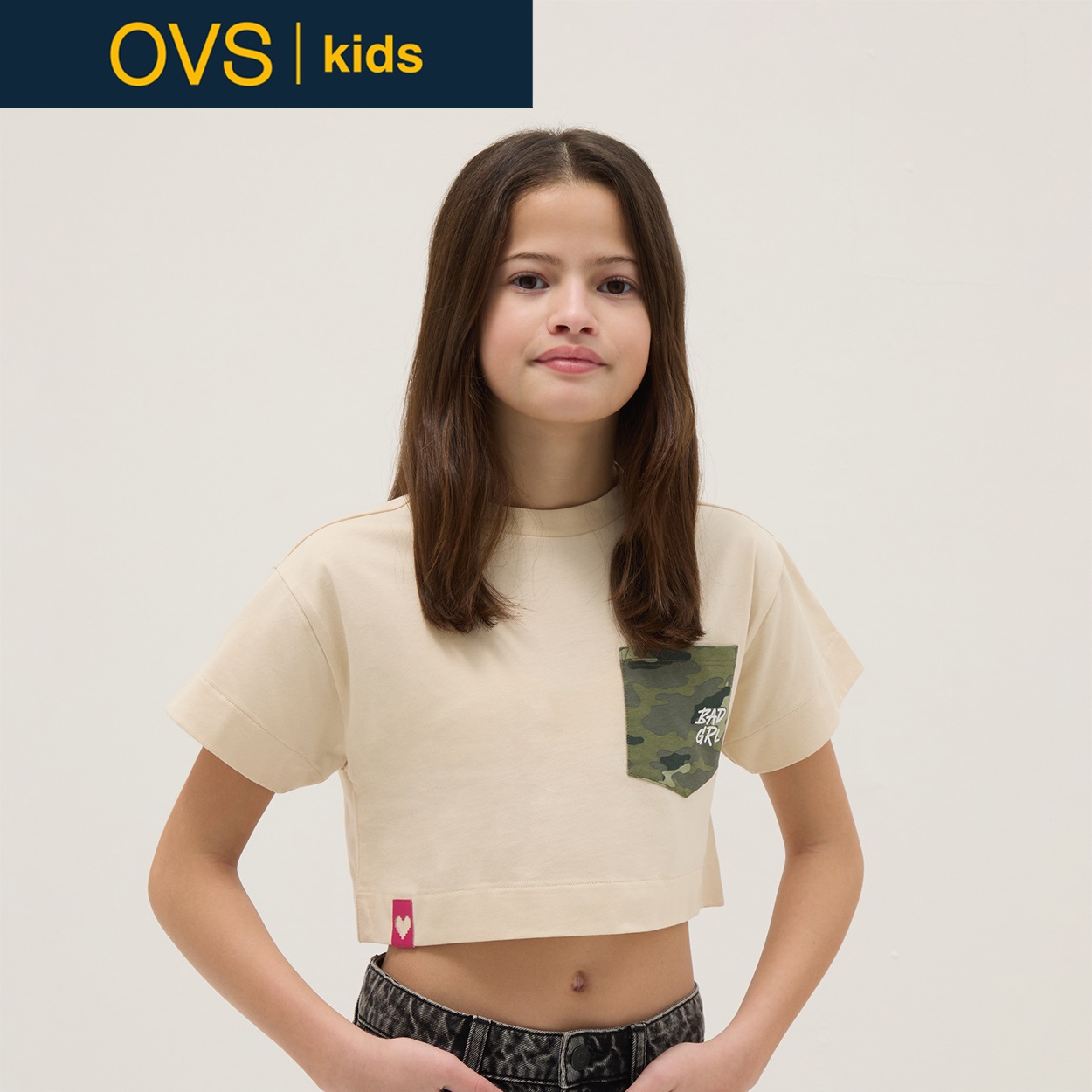 OVS KIDS(オヴィエッセ キッズ)  ベージュ ピュアコットン ボクシーフィット Tシャツ（カモフラ柄ポケット） 女の子 キッズ(ライトベージュ-152cm)