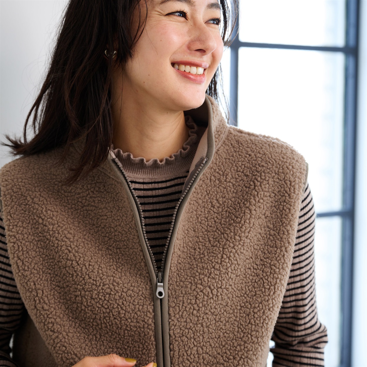 TVC(ティーヴィシー) ボアフリースフルジップベスト レディス | イオン