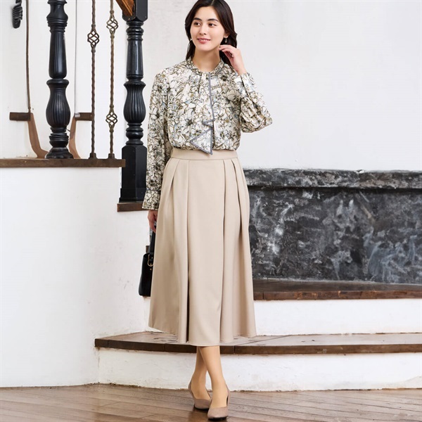 美メイク タックフレアースカート レディス EMMA JAMES(エマジェイムス