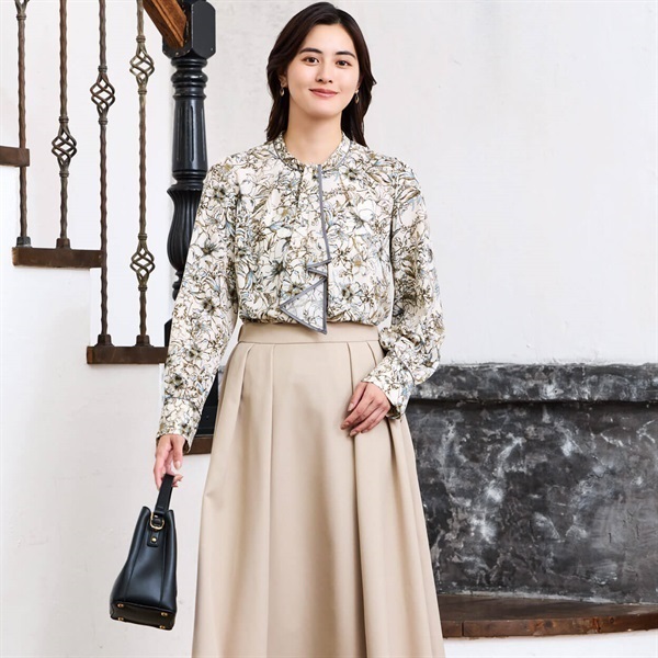 配色パイピング 花柄ブラウス レディス EMMA JAMES(エマジェイムス